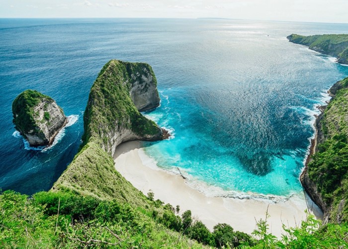 Bali nusa penida kelingking aerial