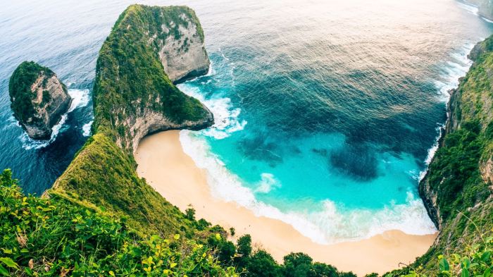 Bali sunbathing surfing