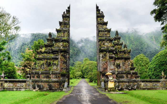 Indonesia places historical travel